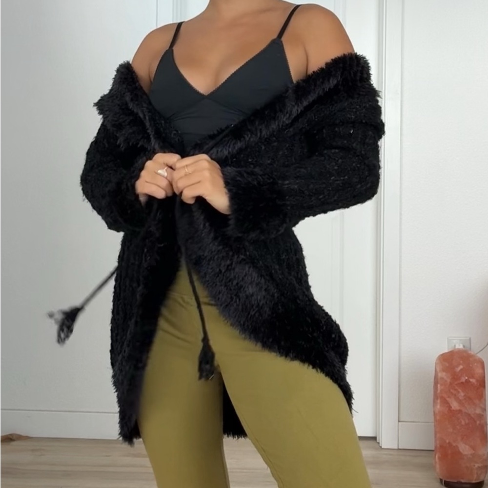 Elegant Black Women's Boutique Sweater Jacket